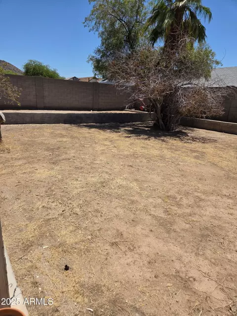 Exterior - 1313 E Piute Ave, Phoenix, AZ 85024 photo 3 of 3