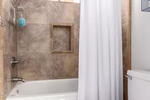 Bath - 761 N Explorer Dr, Gilbert, AZ 85234 photo 5 of 5