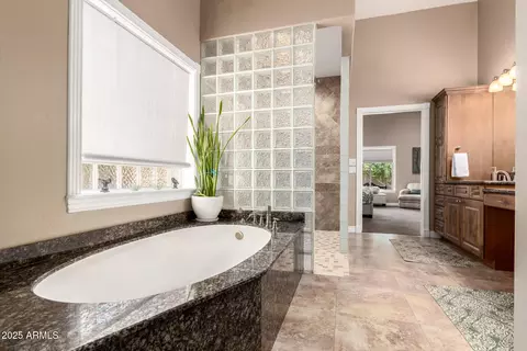 Bath - 761 N Explorer Dr, Gilbert, AZ 85234 photo 2 of 5