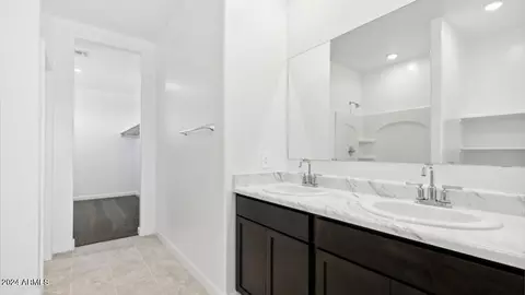 Entry Way - 2024 W Sheridan Ave, Apache Junction, AZ 85120 photo 13 of 13