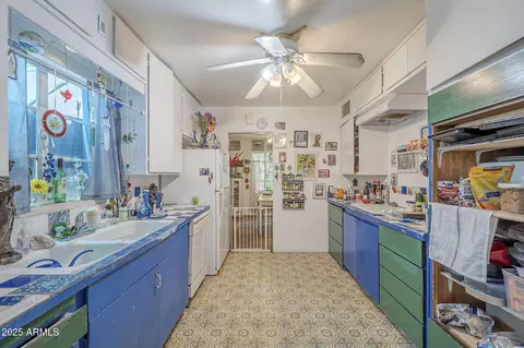 3303 E Clarendon Ave, Phoenix, AZ 85018 photo 12