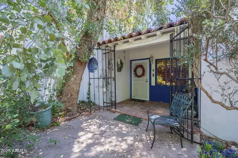 3303 E Clarendon Ave, Phoenix, AZ 85018