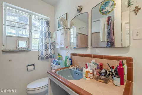 3303 E Clarendon Ave, Phoenix, AZ 85018 photo 16