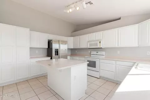 Kitchen - 21 E Irvine Rd, Phoenix, AZ 85086 photo 2 of 2
