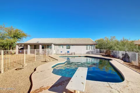 Exterior - 21 E Irvine Rd, Phoenix, AZ 85086 photo 4 of 8