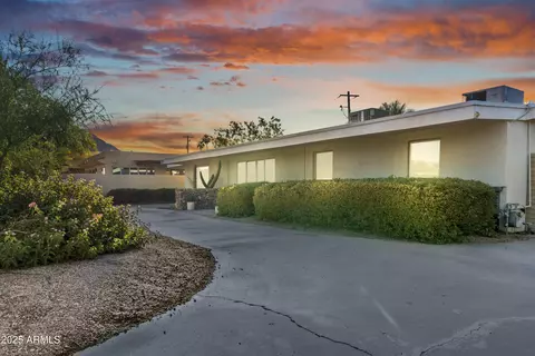 7030 E Orange Blossom Ln, Paradise Valley, AZ 85253