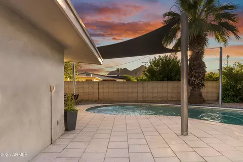 7030 E Orange Blossom Ln, Paradise Valley, AZ 85253