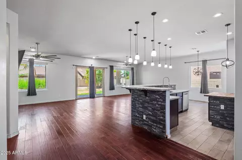 7911 E Posada Ave, Mesa, AZ 85212