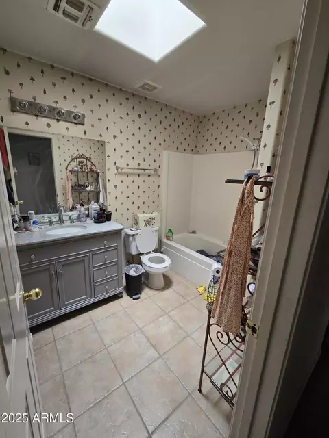 Bath - 804 W Hess Ave, Coolidge, AZ 85128 photo 2 of 3