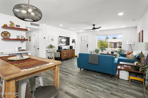 Living - 912 E Orchid Ln, Phoenix, AZ 85020 photo 3 of 3