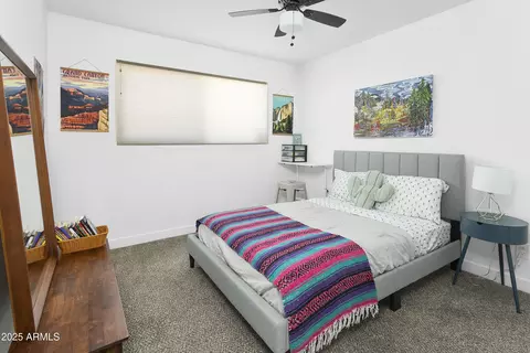 Bedroom - 912 E Orchid Ln, Phoenix, AZ 85020 photo 1 of 3