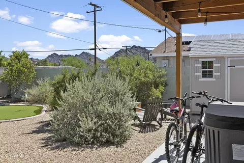 Exterior - 912 E Orchid Ln, Phoenix, AZ 85020 photo 3 of 8