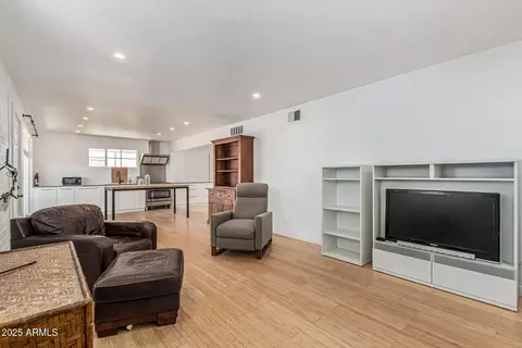 Living - 5301 E Windsor Ave, Phoenix, AZ 85008 photo 1 of 2