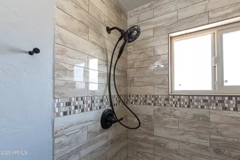 Bath - 208 Hereford Rd, Bisbee, AZ 85603 photo 6 of 6