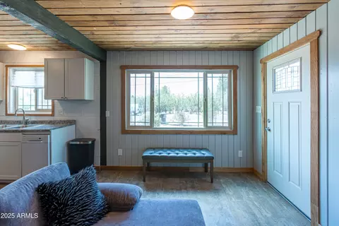 Entry Way - 208 Hereford Rd, Bisbee, AZ 85603 photo 2 of 3