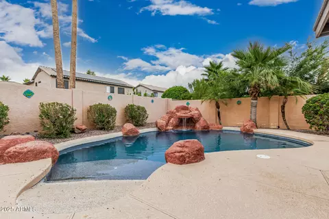 Exterior - 2108 E Patrick Ln, Phoenix, AZ 85024 photo 6 of 6