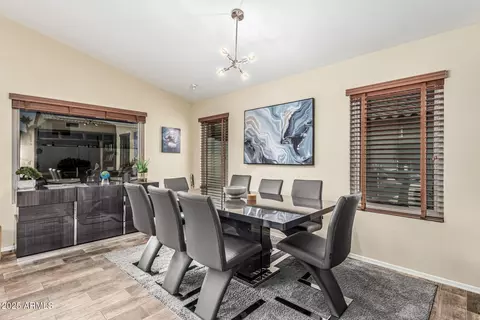 Dining - 2108 E Patrick Ln, Phoenix, AZ 85024 photo 2 of 2