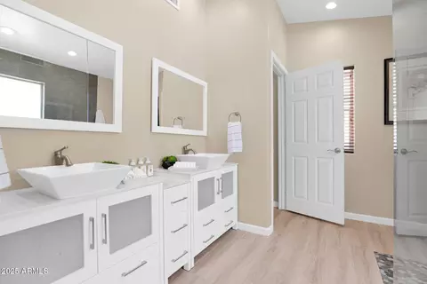 916 E Beautiful Ln, Phoenix, AZ 85042 photo 24
