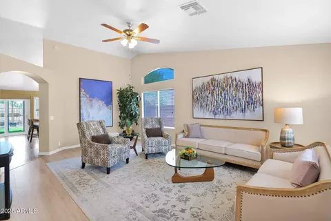 916 E Beautiful Ln, Phoenix, AZ 85042 photo 4