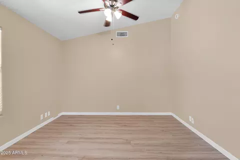 916 E Beautiful Ln, Phoenix, AZ 85042 photo 7