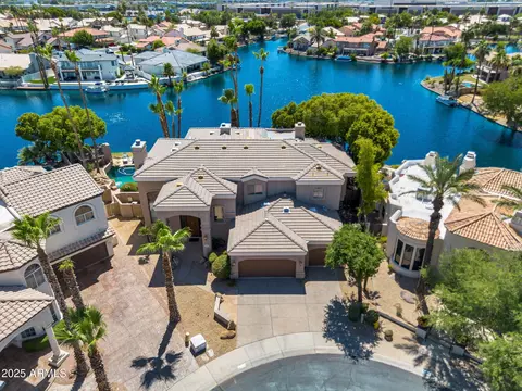 1410 W Sandpiper Dr, Gilbert, AZ 85233