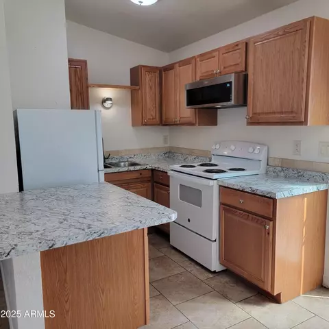 3645 N 69th Ave #99, Phoenix, AZ 85033 photo 7