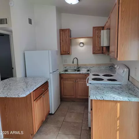 3645 N 69th Ave #99, Phoenix, AZ 85033 photo 10