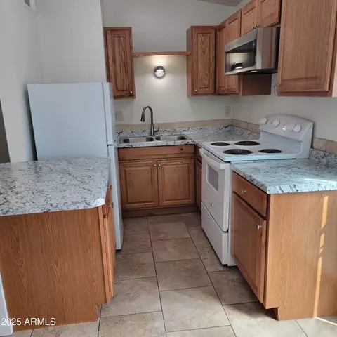 3645 N 69th Ave #99, Phoenix, AZ 85033 photo 11