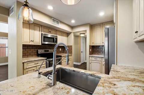 2339 Evans Dr, Phoenix, AZ 85022 photo 14