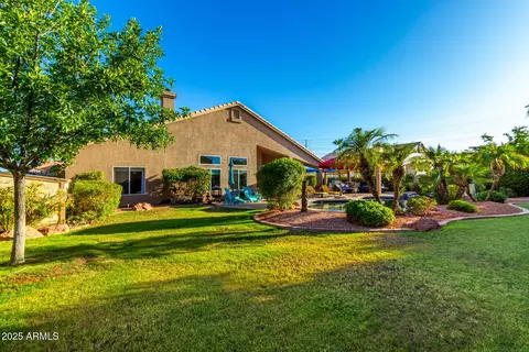 Exterior - 2058 E Marlene Dr, Gilbert, AZ 85296 photo 18 of 24