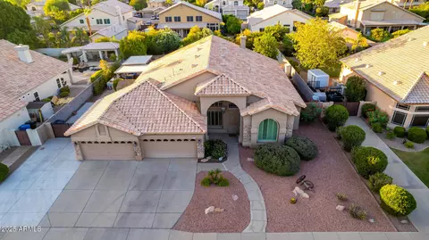 View/Area - 2058 E Marlene Dr, Gilbert, AZ 85296 photo 2 of 19