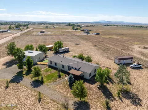 2425 W Bayberry Dr, Paulden, AZ 86334