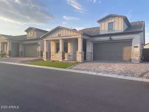 5615 E Scarlet St, Mesa, AZ 85215
