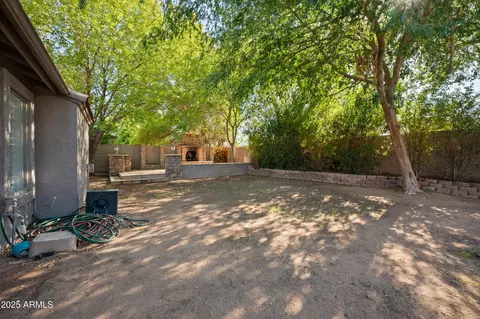 2094 S Stuart Ave, Gilbert, AZ 85295 photo 12