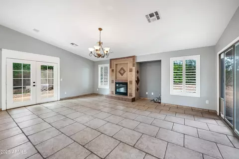 2094 S Stuart Ave, Gilbert, AZ 85295 photo 4
