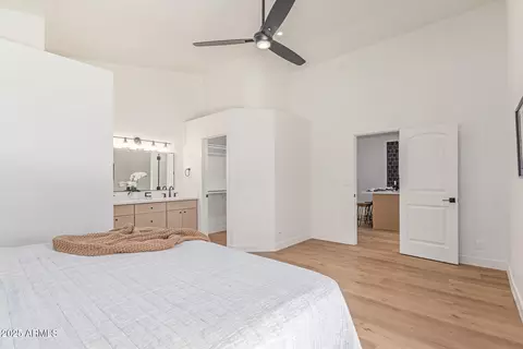 967 E Hearne Way, Gilbert, AZ 85234 photo 14
