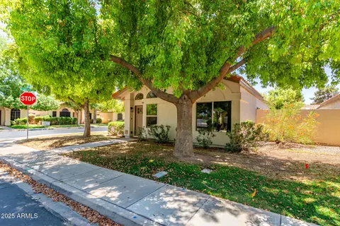 967 E Hearne Way, Gilbert, AZ 85234 photo 3