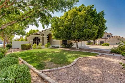 Exterior - 91 W Baylor Ln, Gilbert, AZ 85233 photo 3 of 20
