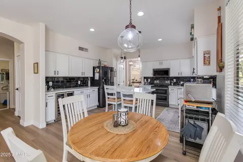 Kitchen - 91 W Baylor Ln, Gilbert, AZ 85233 photo 6 of 6