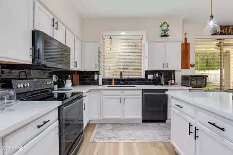 Kitchen - 91 W Baylor Ln, Gilbert, AZ 85233 photo 2 of 6