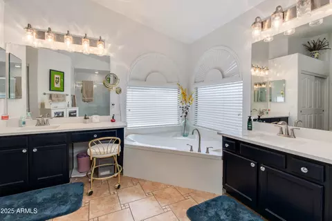 Bath - 91 W Baylor Ln, Gilbert, AZ 85233 photo 3 of 5