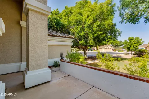 Exterior - 91 W Baylor Ln, Gilbert, AZ 85233 photo 5 of 20