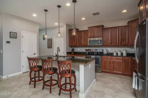 22574 W Moonlight Path, Buckeye, AZ 85326 photo 5