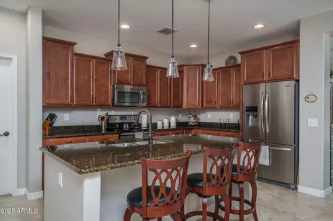 22574 W Moonlight Path, Buckeye, AZ 85326 photo 4