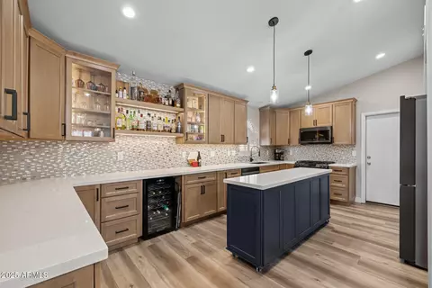Kitchen - 718 E Devon Dr, Gilbert, AZ 85296 photo 1 of 6