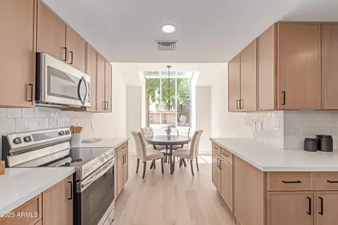Kitchen - 6439 E Redmont Dr, Mesa, AZ 85215 photo 4 of 6