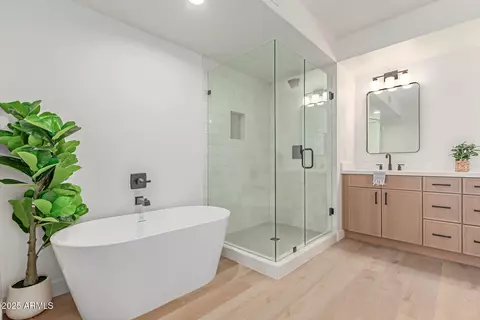 Bath - 6439 E Redmont Dr, Mesa, AZ 85215 photo 4 of 7