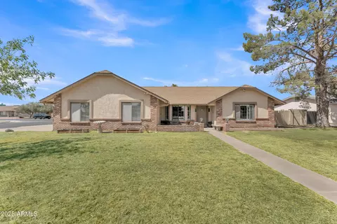 3046 E Dover St, Mesa, AZ 85213