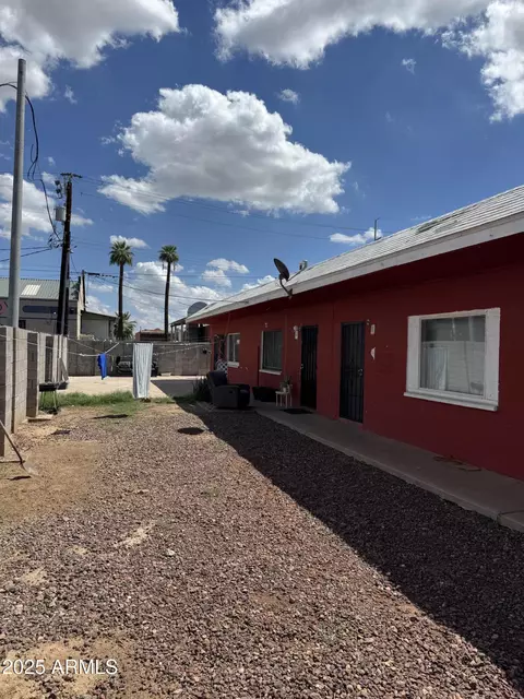 6833 N 59th Dr #1-4, Glendale, AZ 85301