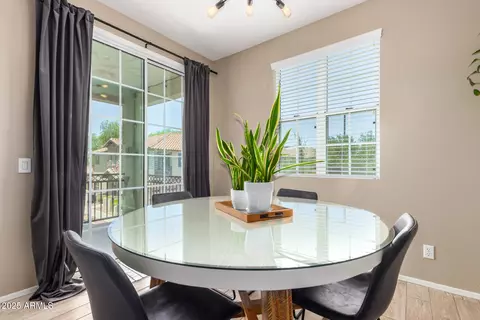 Dining - 4705 E Red Oak Ln #101, Gilbert, AZ 85297 photo 2 of 3